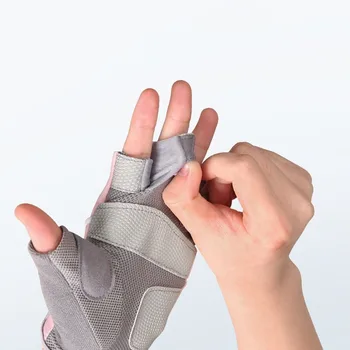 Летни спортни ръкавици Професионална фитнес фитнес дишаща нехлъзгаща се женска мъжка половин пръст велосипед ръкавици без пръсти