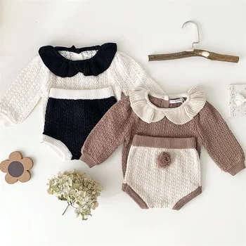 Cute Hollow Out плетене на малки момичета Коледни дрехи Комплект бебешки меки топли върхове и помпон Bloomers Зимни детски момчета екипировки