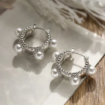 Мода сребърно покритие перла кръг обръч обица за жени момичета парти сватбени бижута подарък e2398