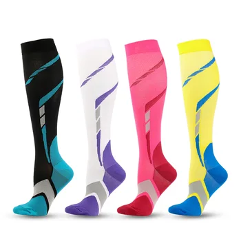 Нови спортни дълги тръби компресия теле чорапи за мъже и жени на открито бягане стреч чорапогащи бързосъхнещи цвят съвпадение кепър