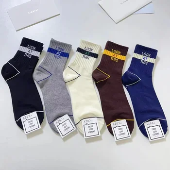 1 чифт уютна лента за писма Джентълмен Мъжки чорап Плътен цвят Личност Мъжки Спорт Скейтборд Свободно време Чорап Фабрика директни продажби